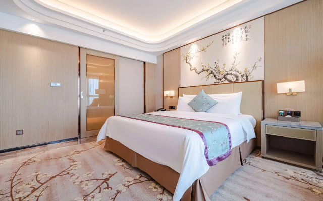 Ramada By Wyndham Wuhan North