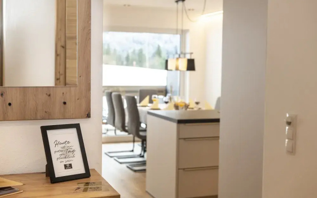 Alpine Apartment With Dream View & Garden Feeling