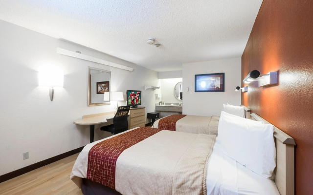 Red Roof Inn Boston - Southborough/ Worcester