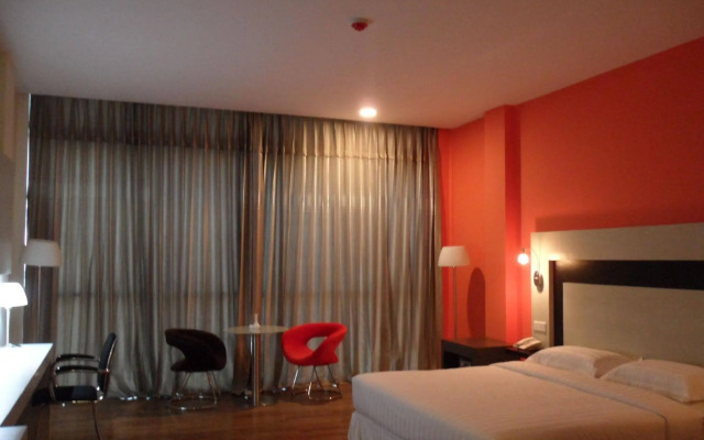 Noble Mingalar Hotel