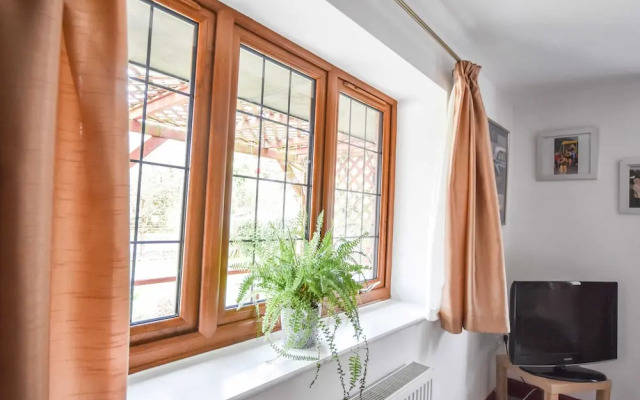 Rural Family Home, 5 Minutes From Clifton Village