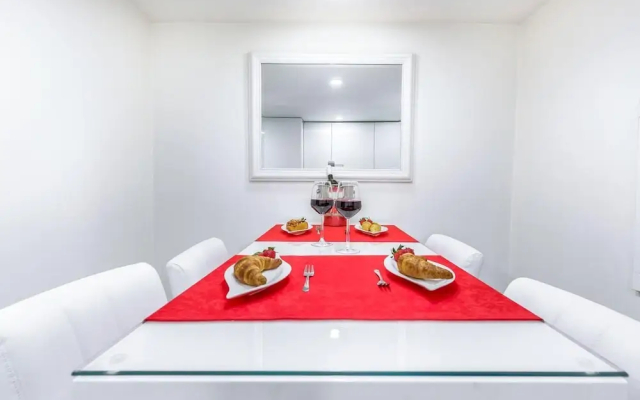 Fiorello Apartment