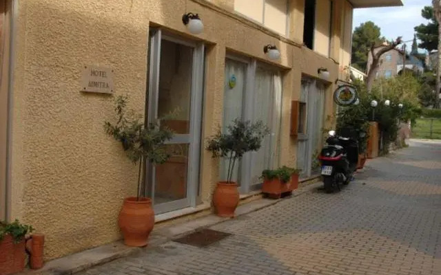 Dimitra Apartments