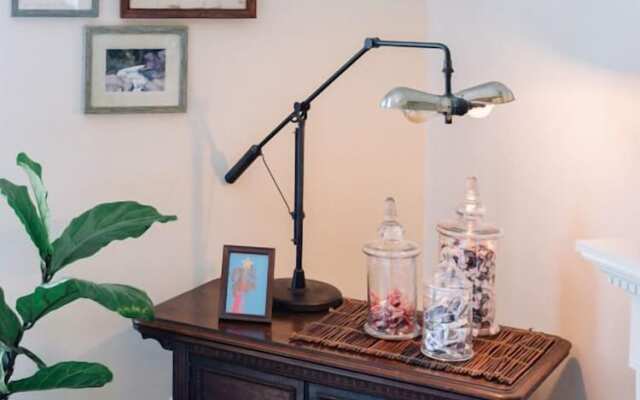 Burdett House Bed & Breakfast