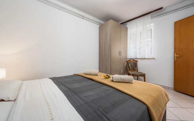 Beautiful Home in Porec With Wifi and 2 Bedrooms - Hotel in Porec - Photo 4