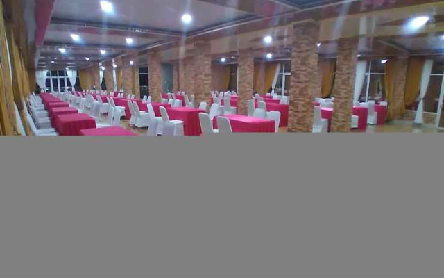 Senior Bakara Hotel