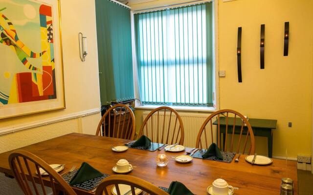 The Sherwood - Guest House