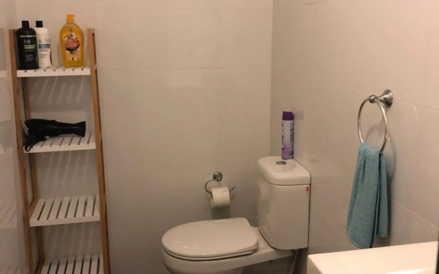 Modern Apartment in Liverpool CBD