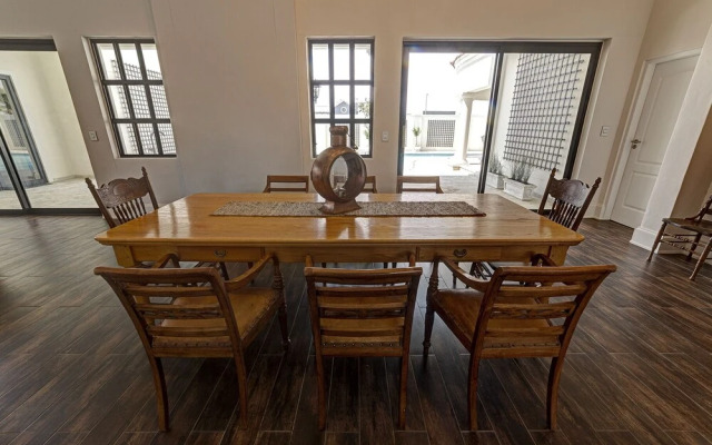 Lagoon Suites Boutique Hotel