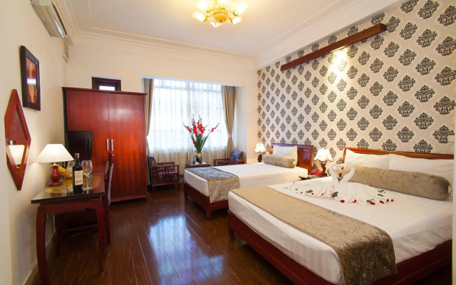 Luxury Hotel – Guest Rooms – Hanoi