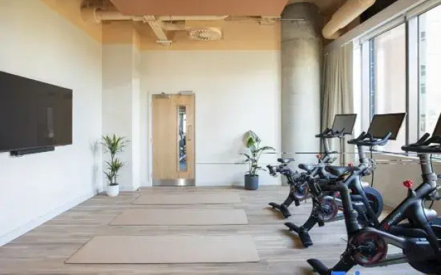 StayCozy at Enclave Croydon