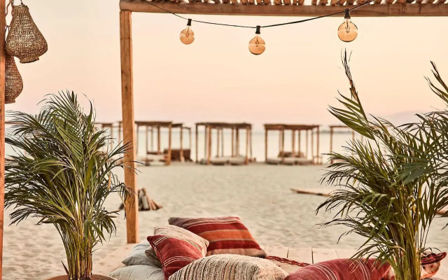 Naxian On The Beach Luxury Boutique Suites