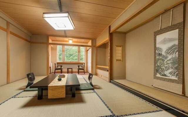 Okuhida Yakushi No Yu Honjin