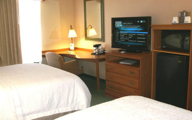Hampton Inn Hays-North of I-70