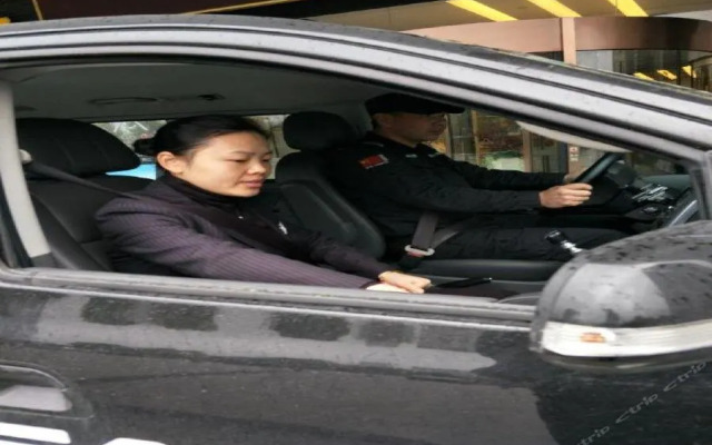 Atour Hotel (Hangzhou Binjiang Binwen Road)