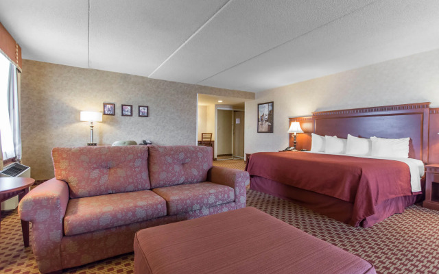 Quality Inn & Suites Bay Front