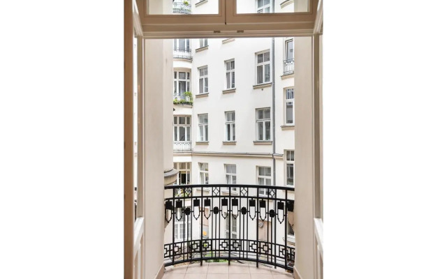 Premium Warsaw Center Studio