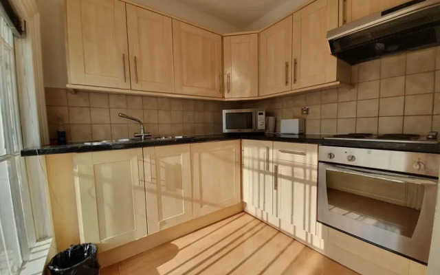 Studio Apartment in South Kensington 2