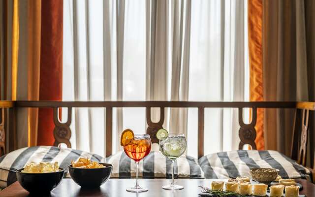 The Regency Hotel, Sure Hotel Collection by Best Western