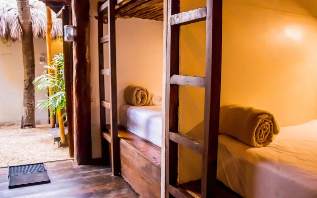 oOstel Smart Hostel - Tulum Playa
