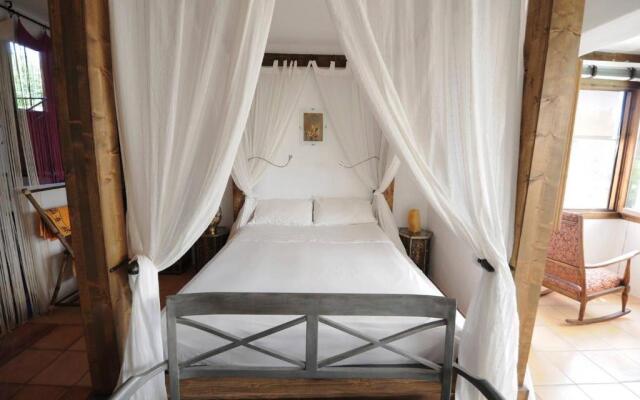 Entre Olivos: Very Charming Villa 18 SLEEPERS