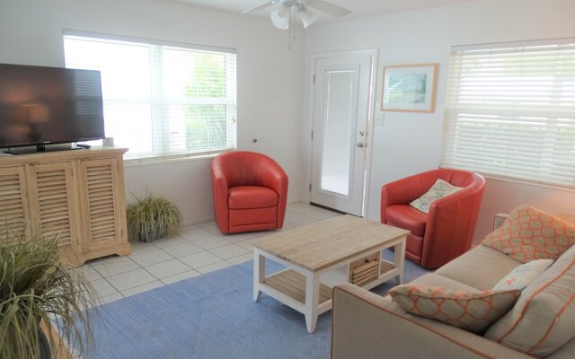 Aloha Kai - Unit 16 2 Bedrooms 1 Bathroom Apts