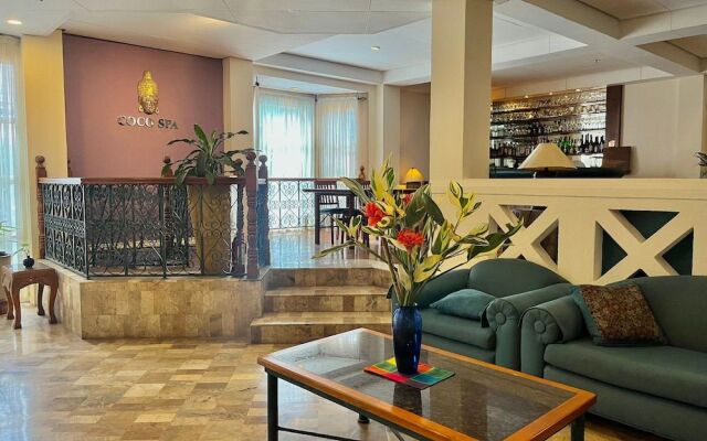 Coco Grande Hotel