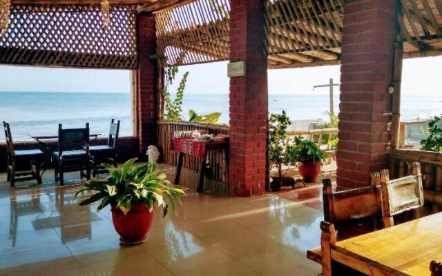 Punta Ballenas Inn