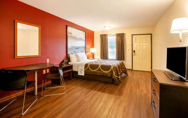 Super 8 by Wyndham Sandusky