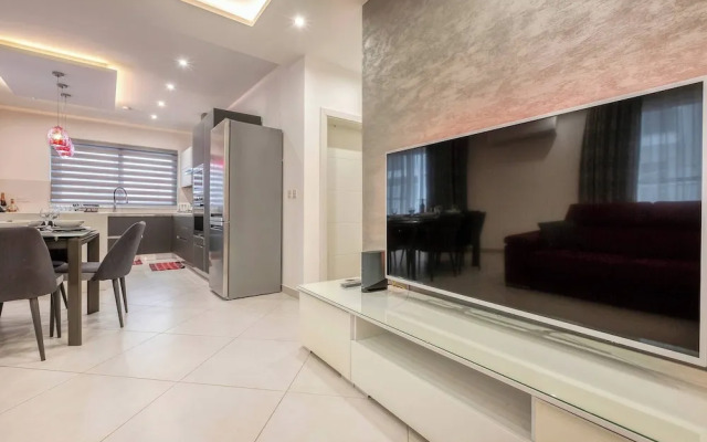 Luxury 3 BR Apt in Gzira Near Sliema - Stjulians