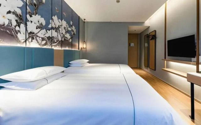 Zhangjiagang Suning Auraya Hotel