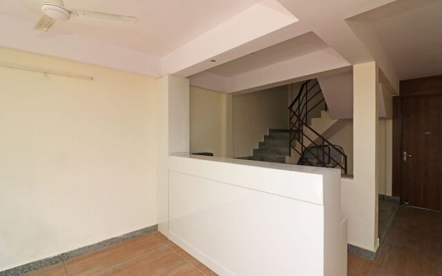 Oyo 23320 Hotel Ozone