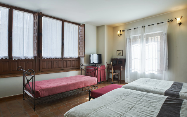 Hotel Cetina Palacio Ayala Berganza.