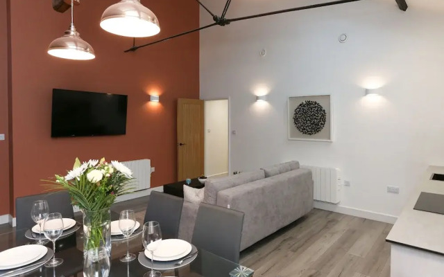 Strawberry Line, Flat 1