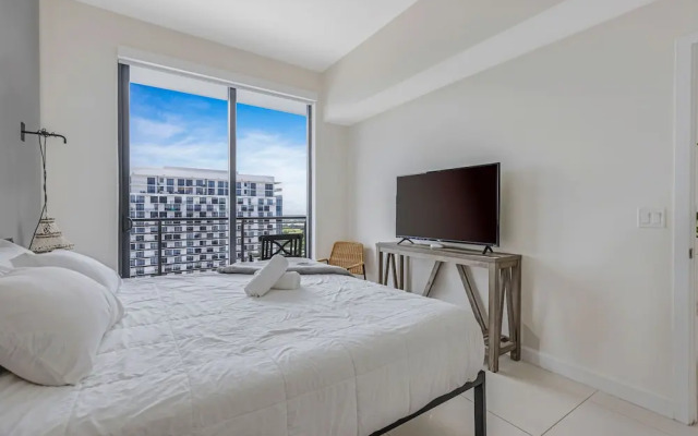 Modern Downtown Doral One-Bedroom Apt