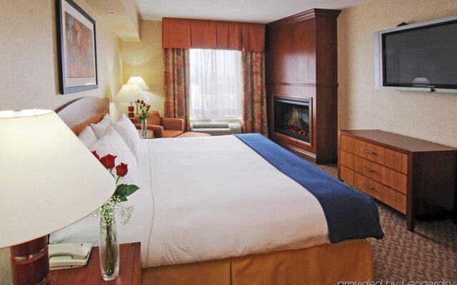 Holiday Inn Express & Suites Brampton, an IHG Hotel