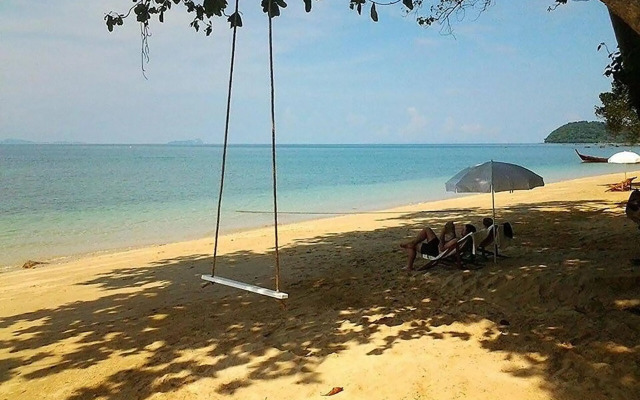 Koh Jum Resort