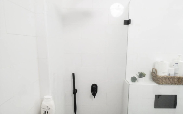 Hillel 13 - city center