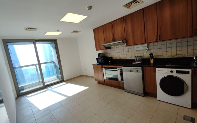 Lux BnB Princess Tower I  Palm & Ocean Views