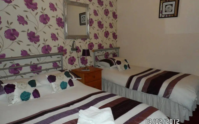 Lyric Hotel
