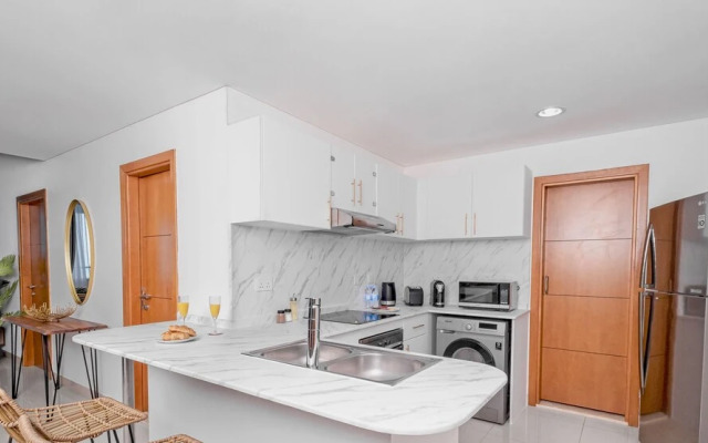 LUX - Marina Ocean View Suite 1