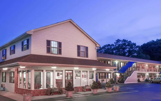 Super 8 N Attleboro MA-Providence RI