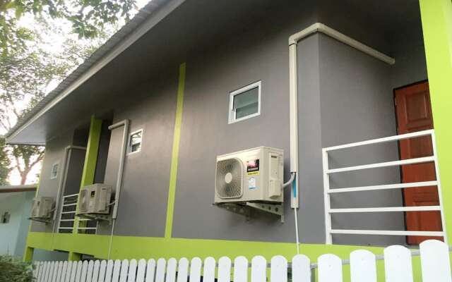 Sea Breeze Bungalow