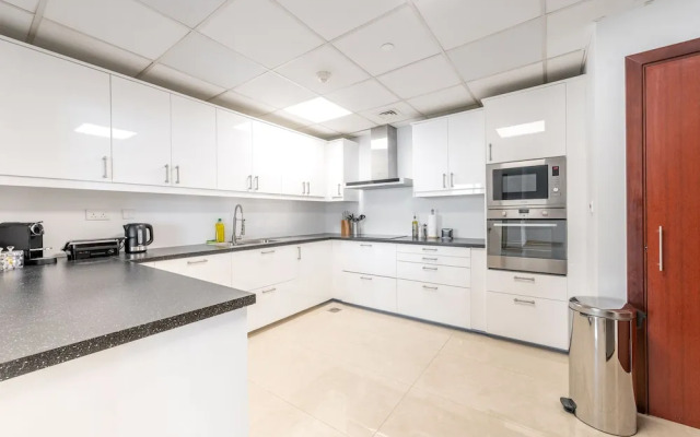 Deluxe 3plus1BR JBR - Sea View - Balcony