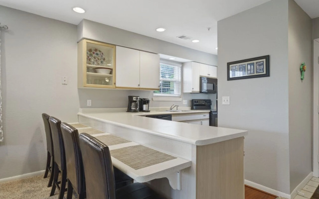 Valley View Retreat - Holiday Hills Branson - Golf Resort -outdoor Pools