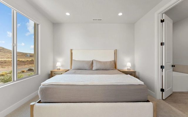 Desert Beachcomber 5 Bedroom Townhouse