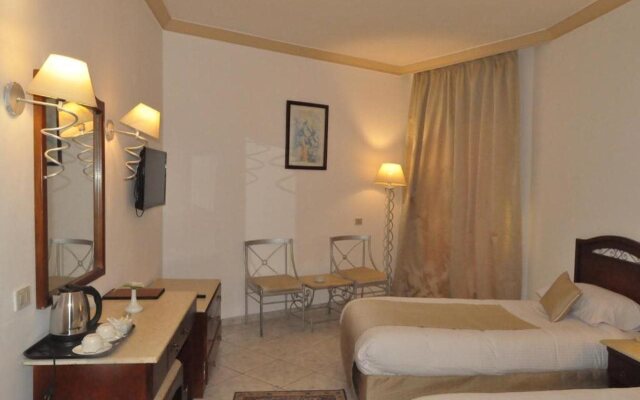 Roma Host Way