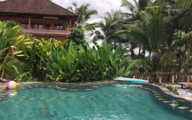 Oyo 1946 Terrace Campuhan