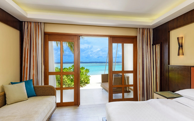 Sheraton Maldives Full Moon Resort & Spa