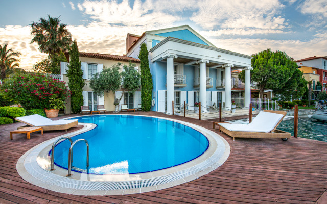 Port Alacati Hotel